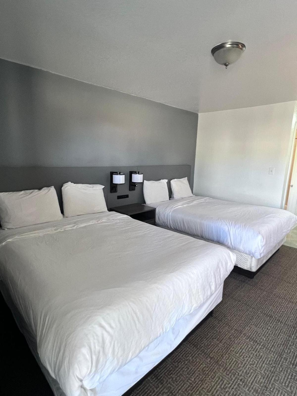 Oyo Garden Inn And Suites Pearsall I-35 East Bagian luar foto